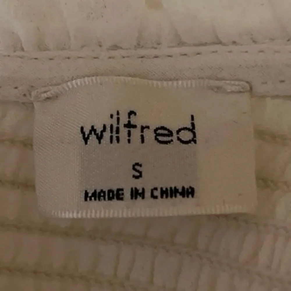 Aritzia Wilfred Women's White Puff Sleeve Smocked Ruffle Peplum Sweater Top Sz S